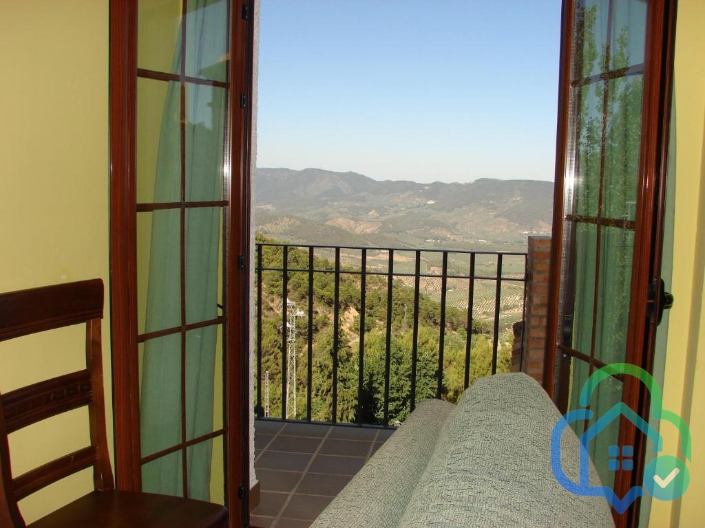 Apartamento 2 dormitorios con terraza en Segura de la Sierra (Jaén)