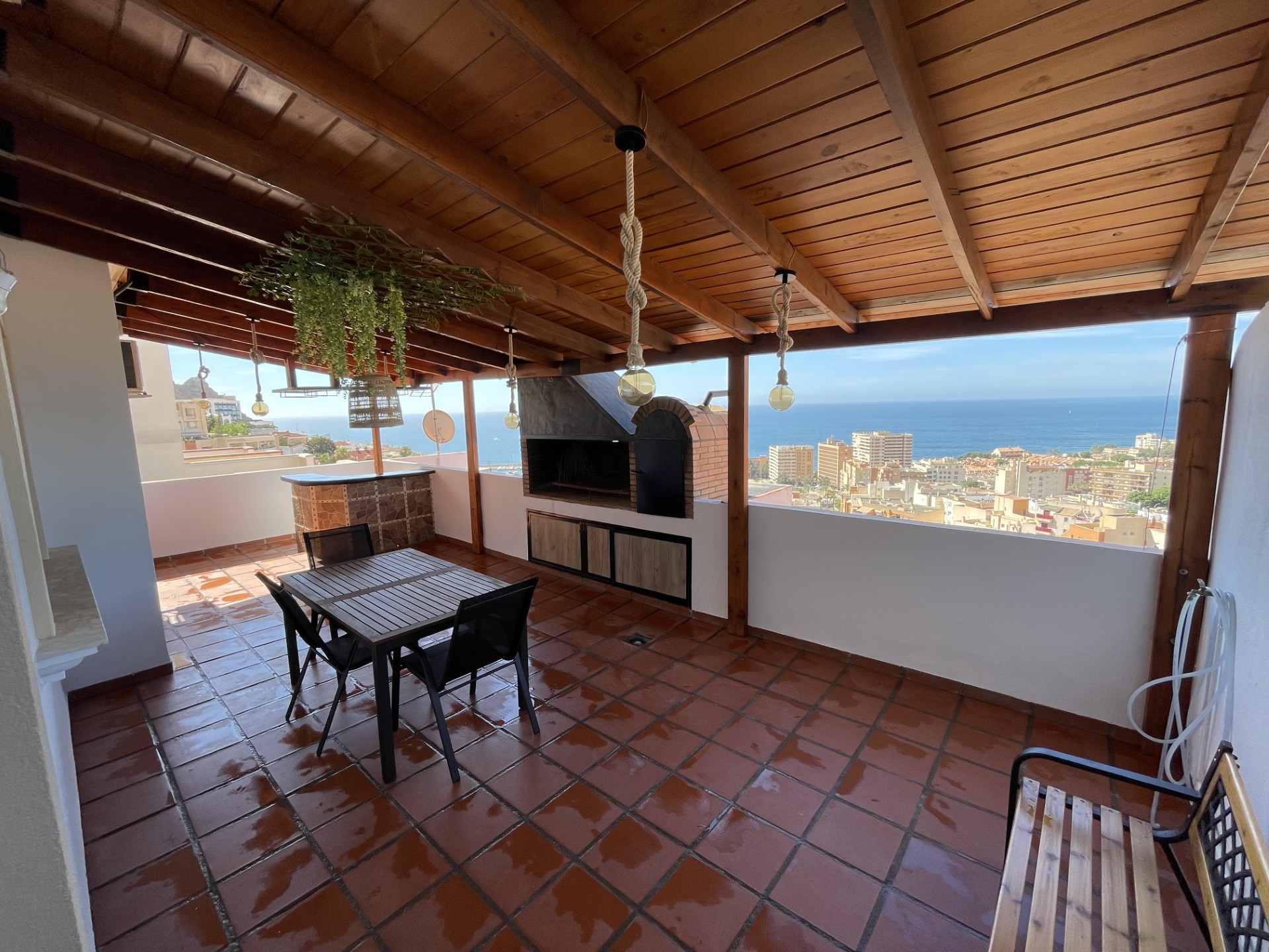 Casa 3 dormitorios, piscina y excelentes vistas en Aguadulce